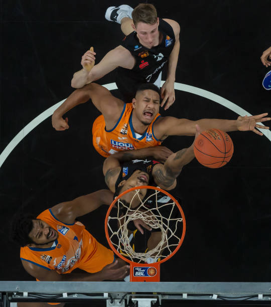 塔图姆已经可以开始跳舞了，跟腱对他也是小伤？